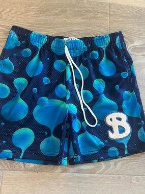 BUCKETSQUAD lava youth shorts size XL